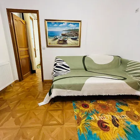 Two-bedroom Flat Near Pompidou Centre Appartamento